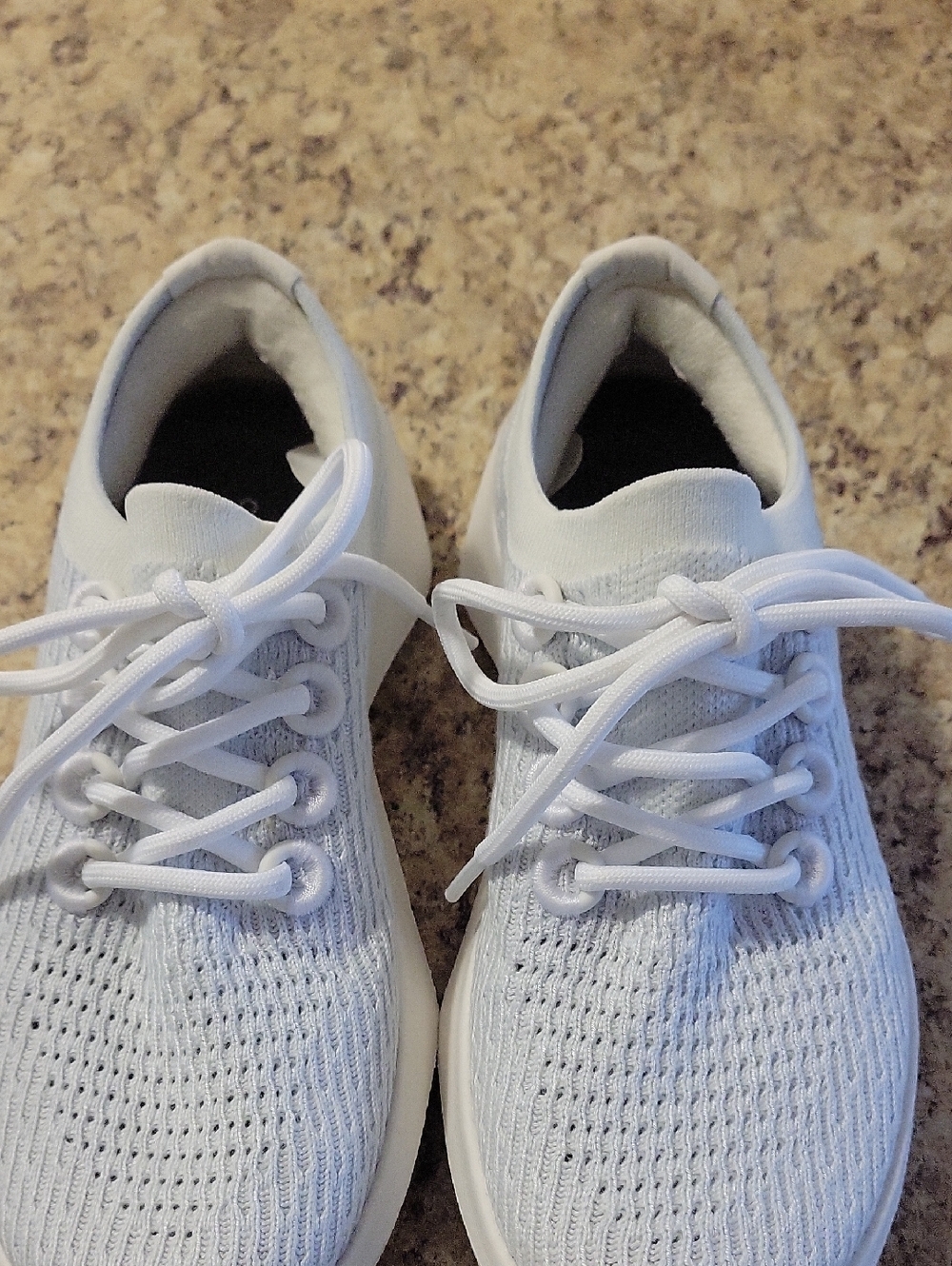 ALlbirds Women’s White Knit Sneakers Tree Runner